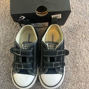 Converse Velcro